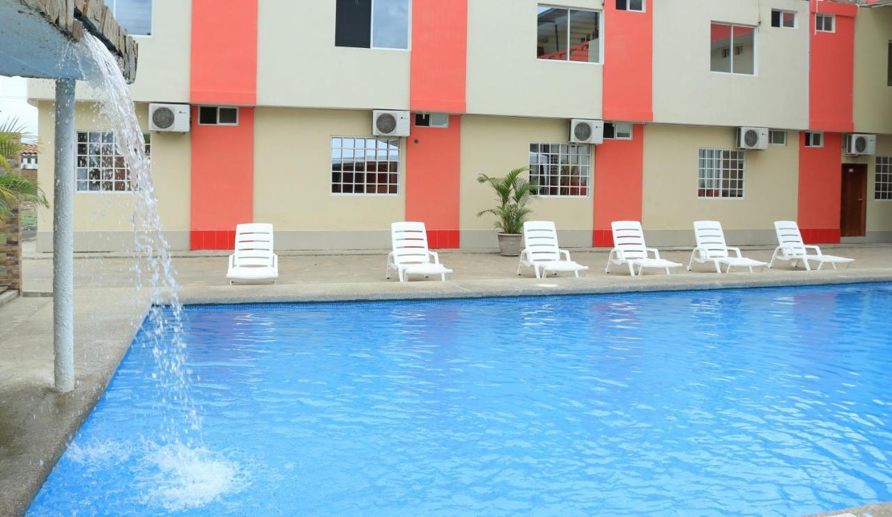 Hotel Pikeiro Blue Manta Extérieur photo